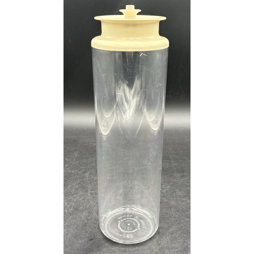 VTG Tupperware 1486 Acrylic Tan Almond Push Button Lid 7 Cup Spaghetti Keeper